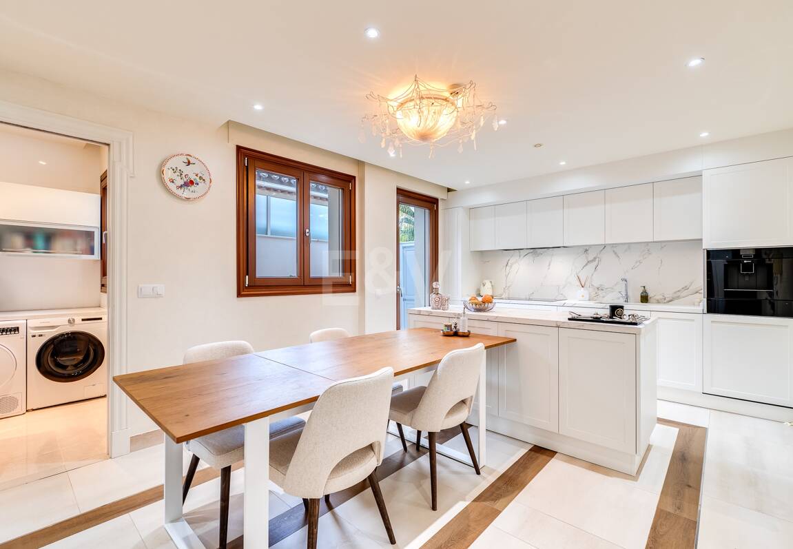 Luxury penthouse in beachfront complex Los Monteros. Minimum stay 2 months.