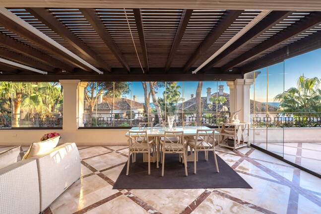 Luxury penthouse in beachfront complex Los Monteros. Minimum stay 2 months.