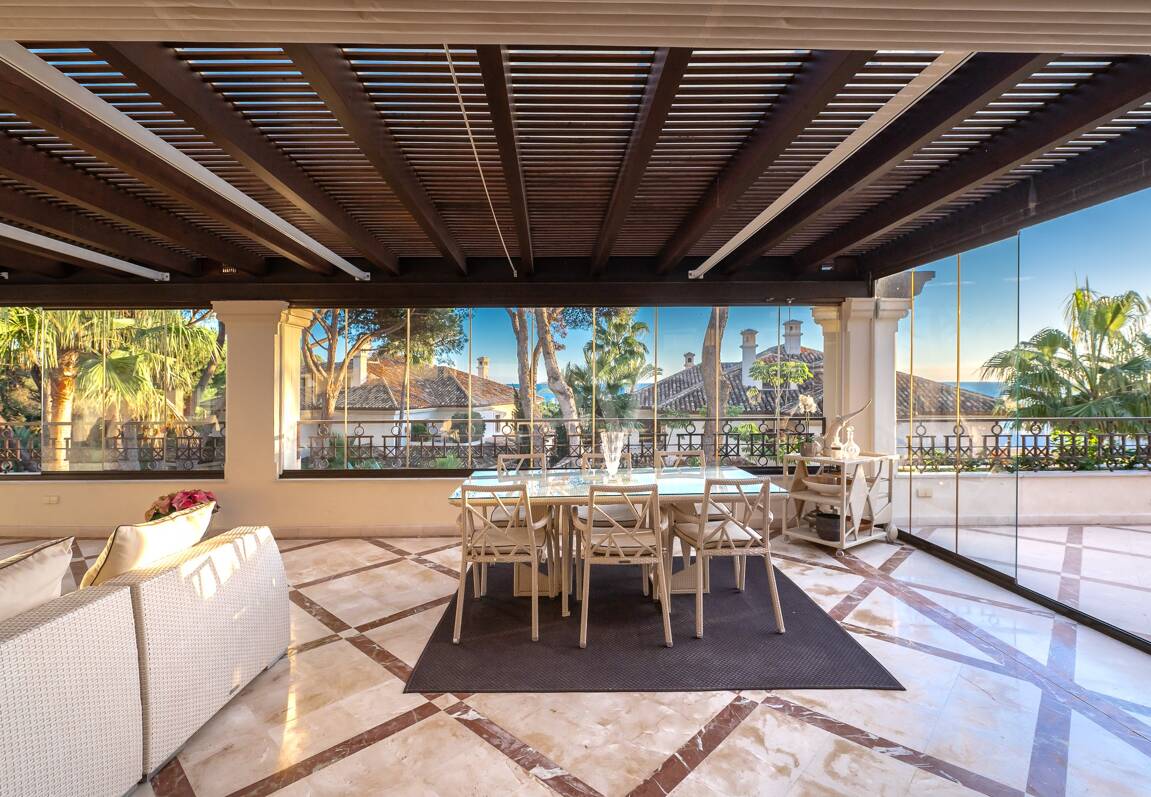 Luxury penthouse in beachfront complex Los Monteros. Minimum stay 2 months.