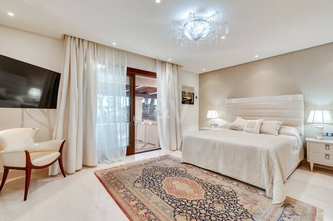 Luxury penthouse in beachfront complex Los Monteros. Minimum stay 2 months.