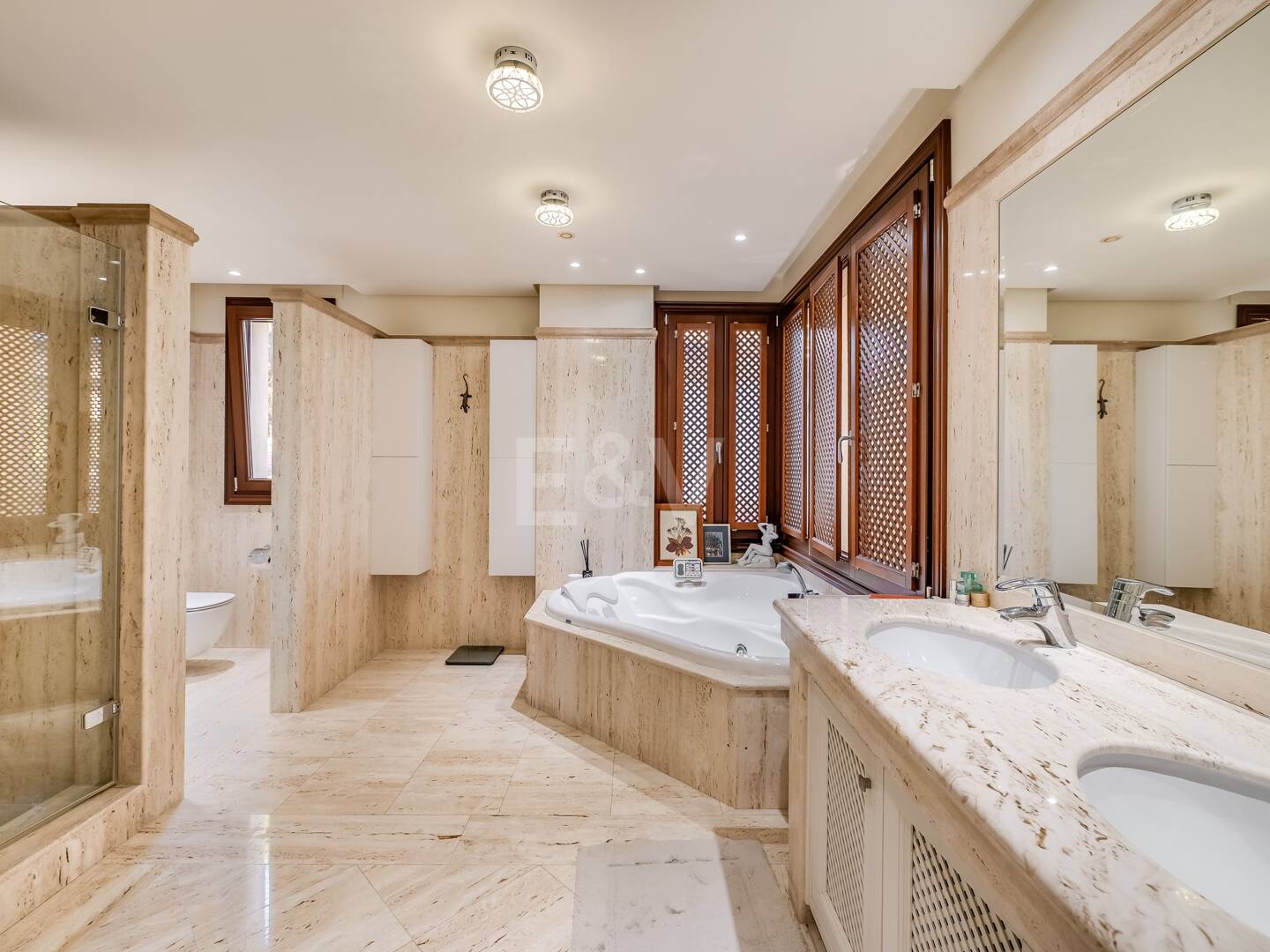 Luksusowy apartament w kompleksie nad morzem Los Monteros. Minimalny pobyt 2 miesiące.