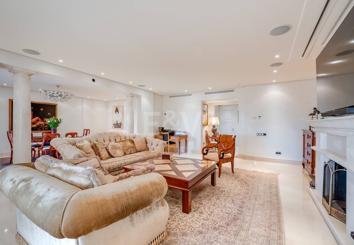 Luxury penthouse in beachfront complex Los Monteros. Minimum stay 2 months.