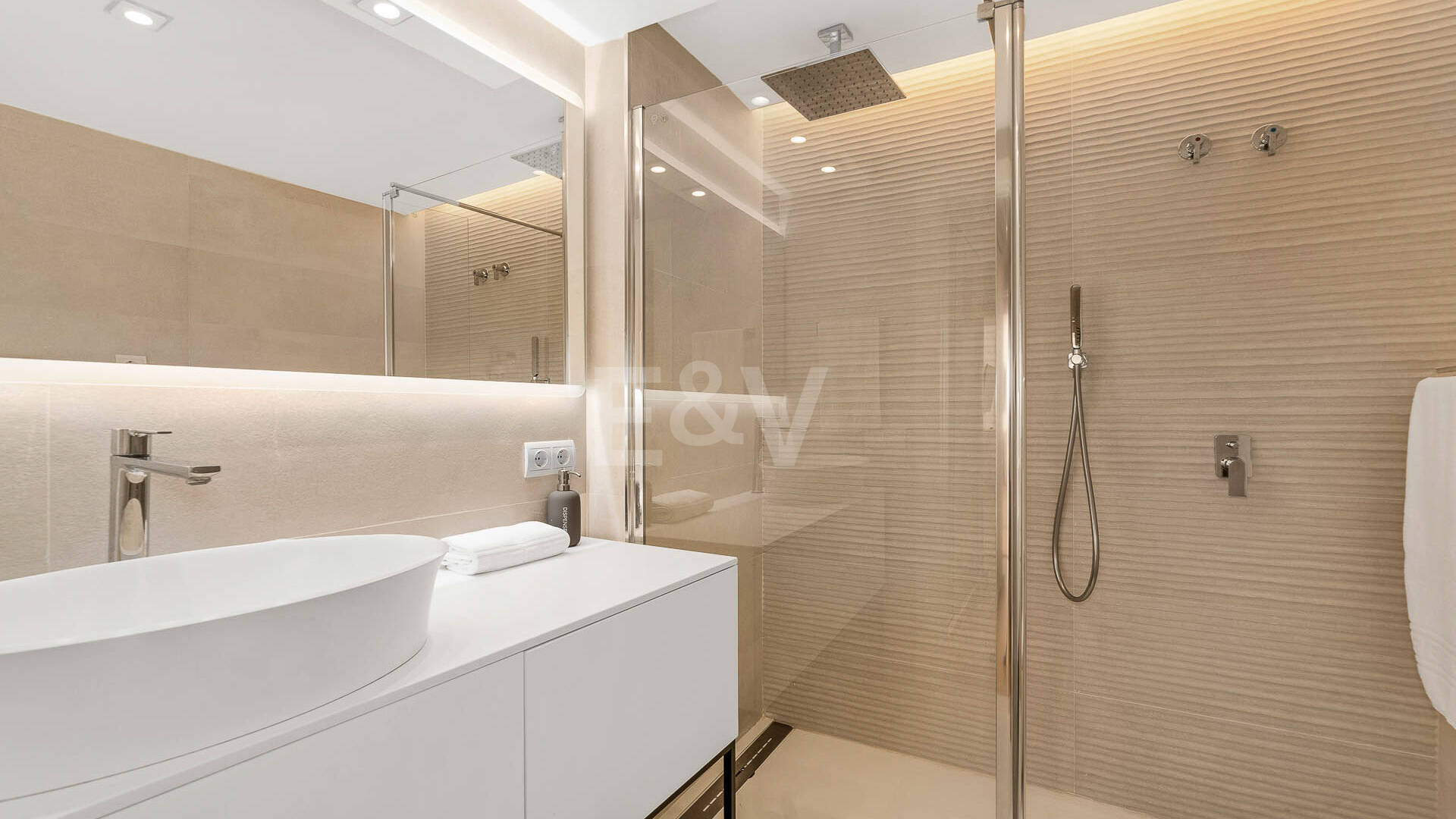 Impecable Appartement rez de chaussée près de la mer