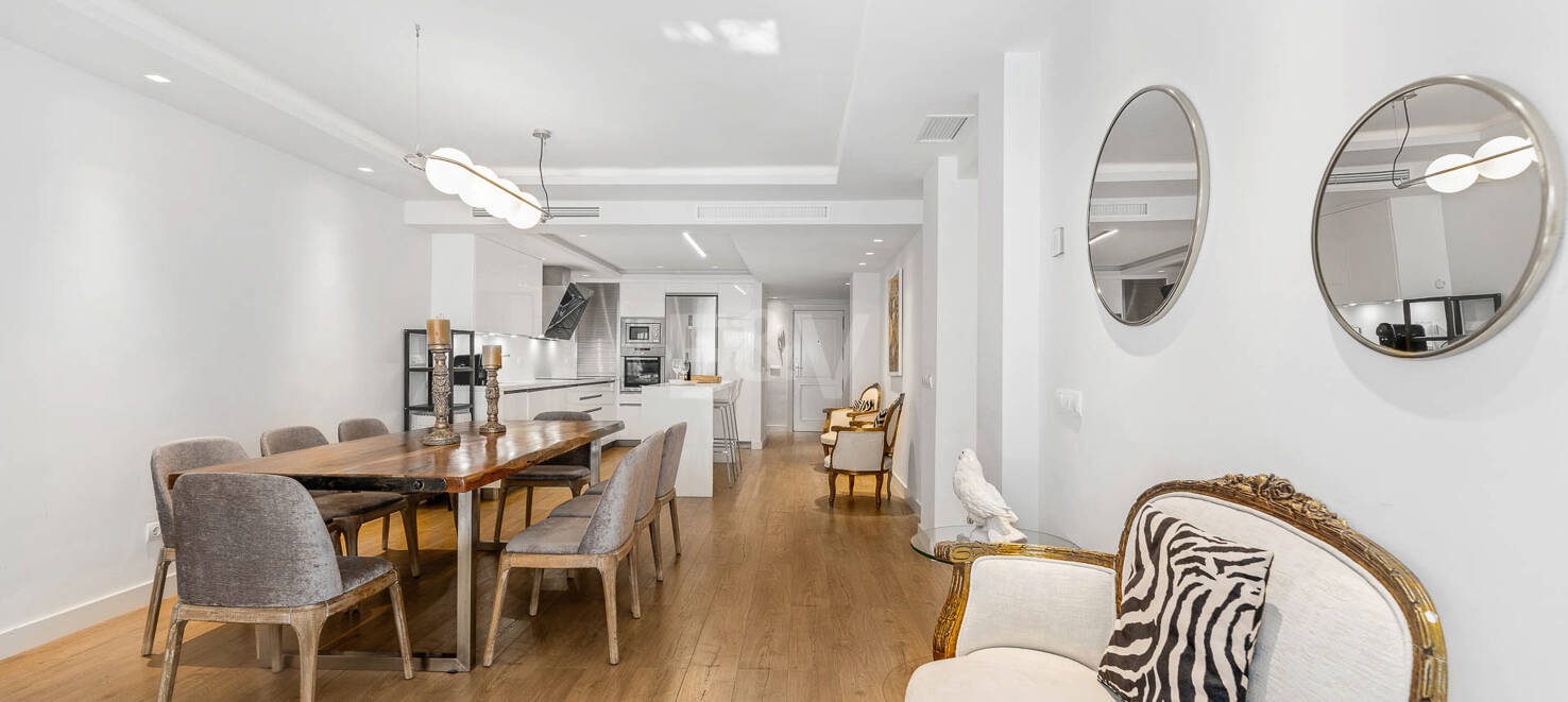 Apartamento de Lujo en Planta Baja en Elviria a Pocos Pasos de la Playa
