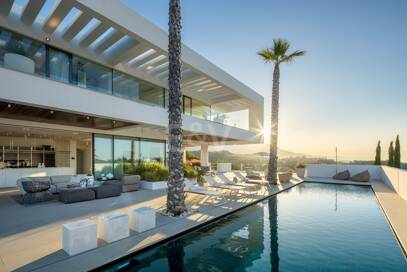 Villa contemporánea con vistas panorámicas y lujosas comodidades en El Herrojo, La Quinta