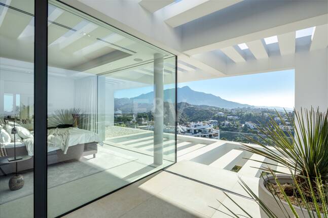 Samtida Villa med panoramautsikt och lyxiga bekvämligheter i La Quinta