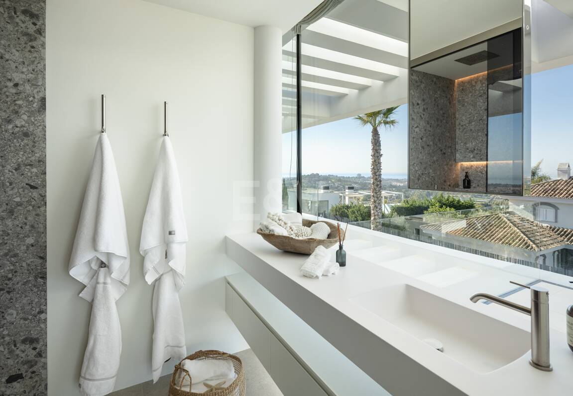 Samtida Villa med panoramautsikt och lyxiga bekvämligheter i La Quinta