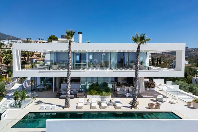 Samtida Villa med panoramautsikt och lyxiga bekvämligheter i La Quinta