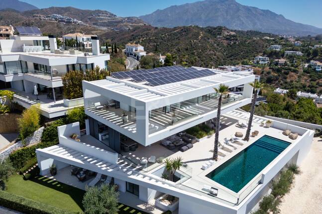 Samtida Villa med panoramautsikt och lyxiga bekvämligheter i La Quinta