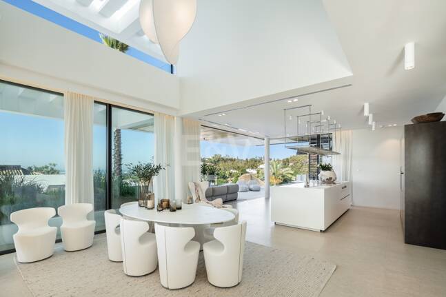 Samtida Villa med panoramautsikt och lyxiga bekvämligheter i La Quinta