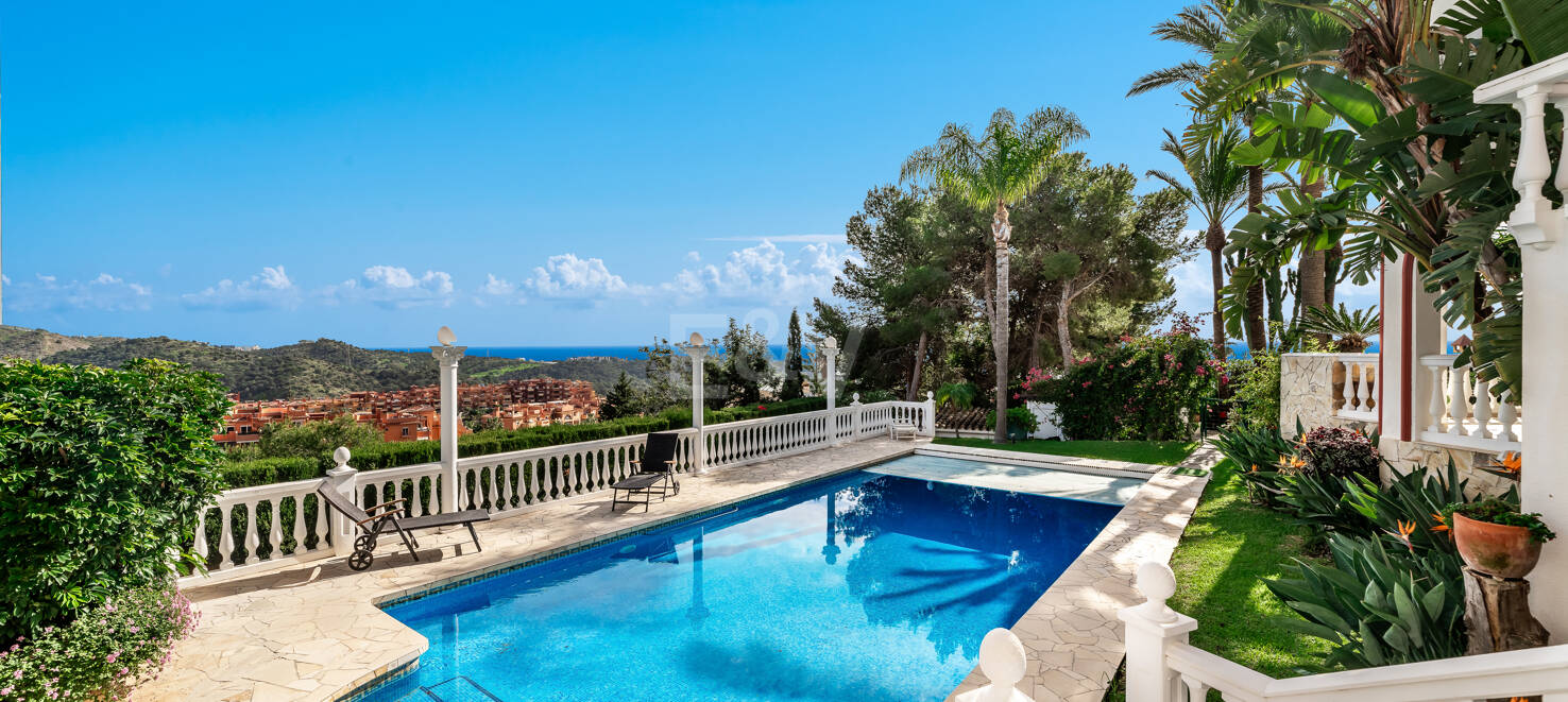 Elegant Family Villa med panoramautsikt i Hacienda Las Chapas