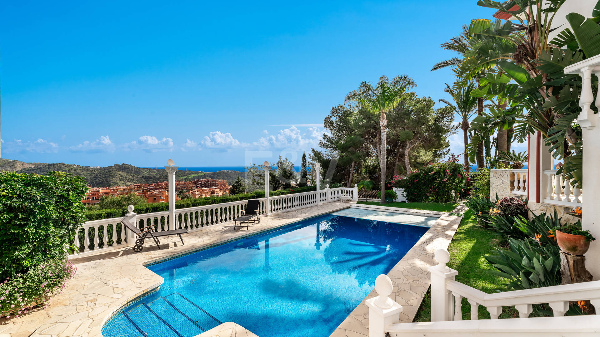 Villa de famille élégante avec vues panoramiques à Hacienda Las Chapas