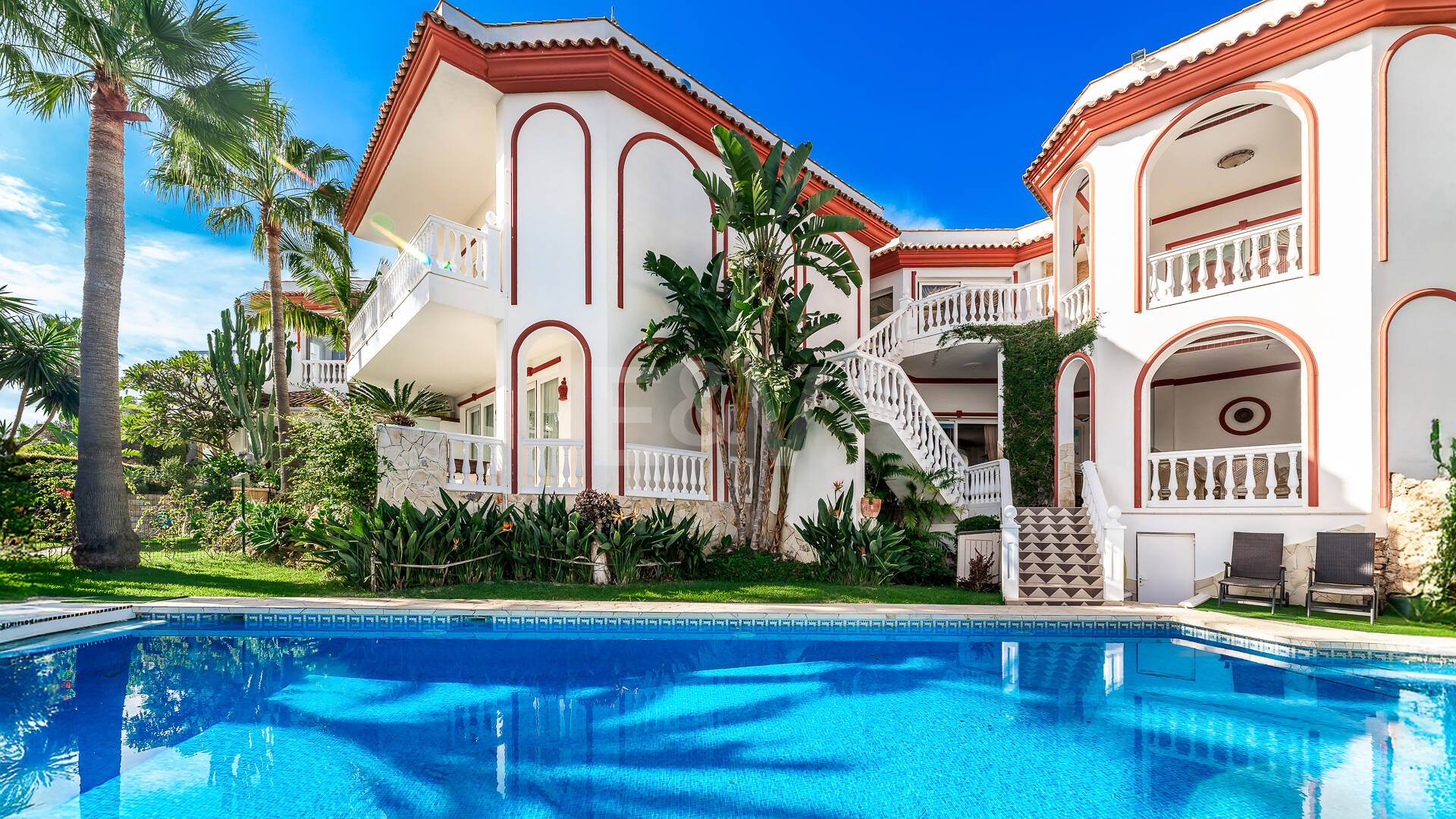 Villa de famille élégante avec vues panoramiques à Hacienda Las Chapas