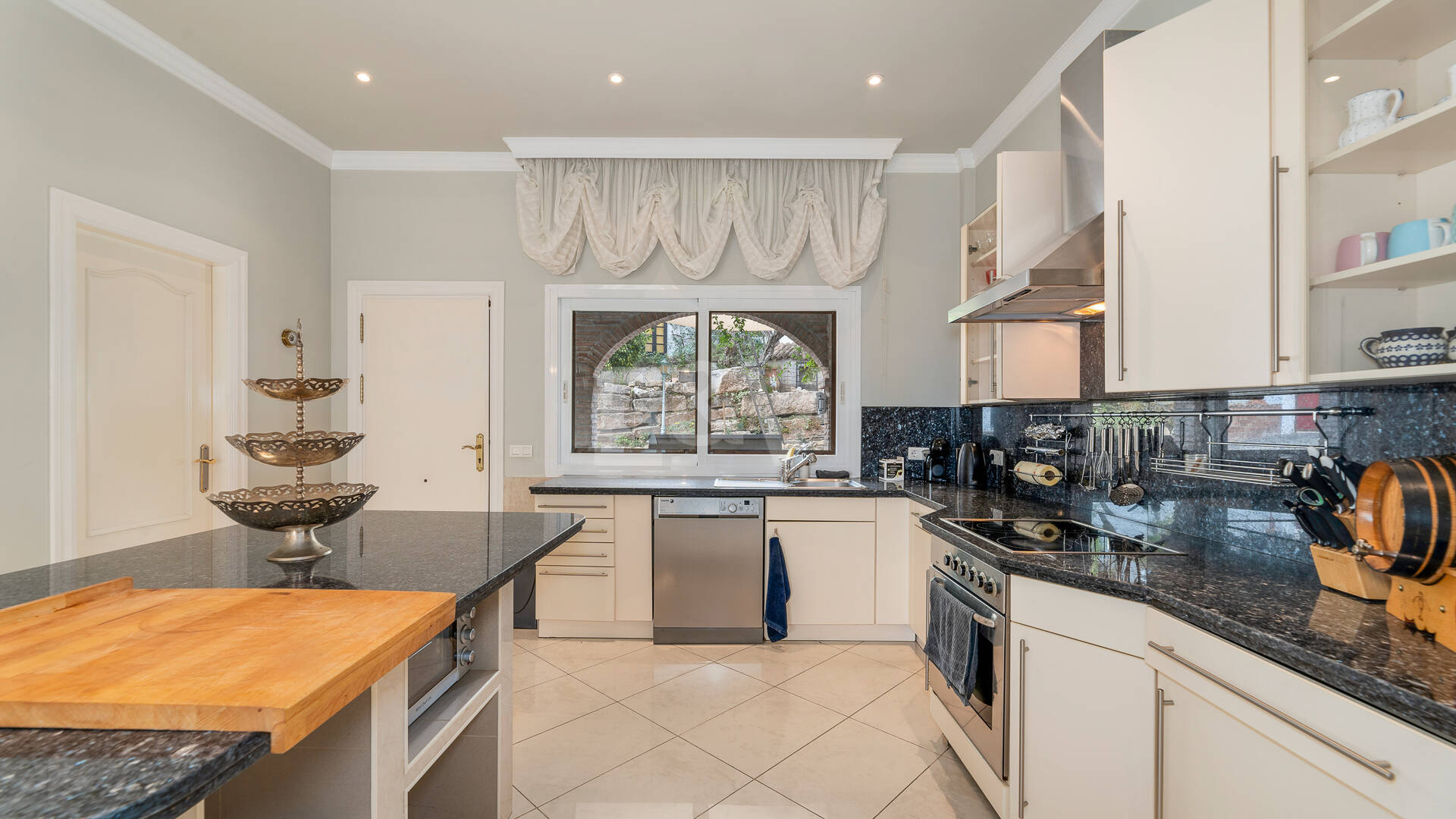 Elegant Family Villa med panoramautsikt i Hacienda Las Chapas