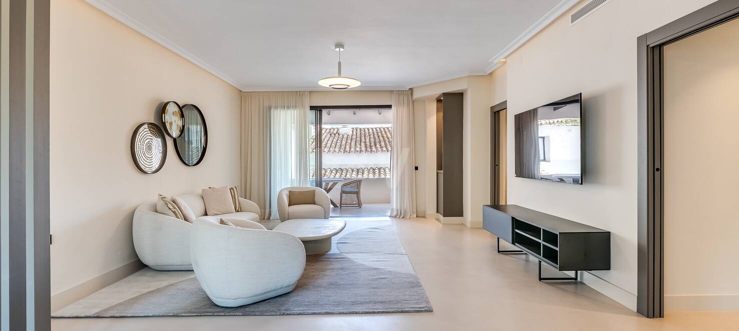 Moderniserad Portside Lägenhet i Puerto Banús