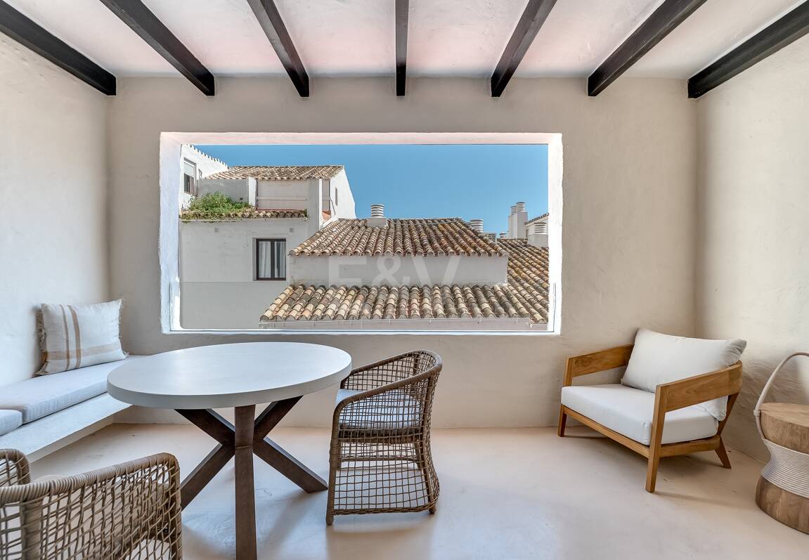 Moderniserad Portside Lägenhet i Puerto Banús