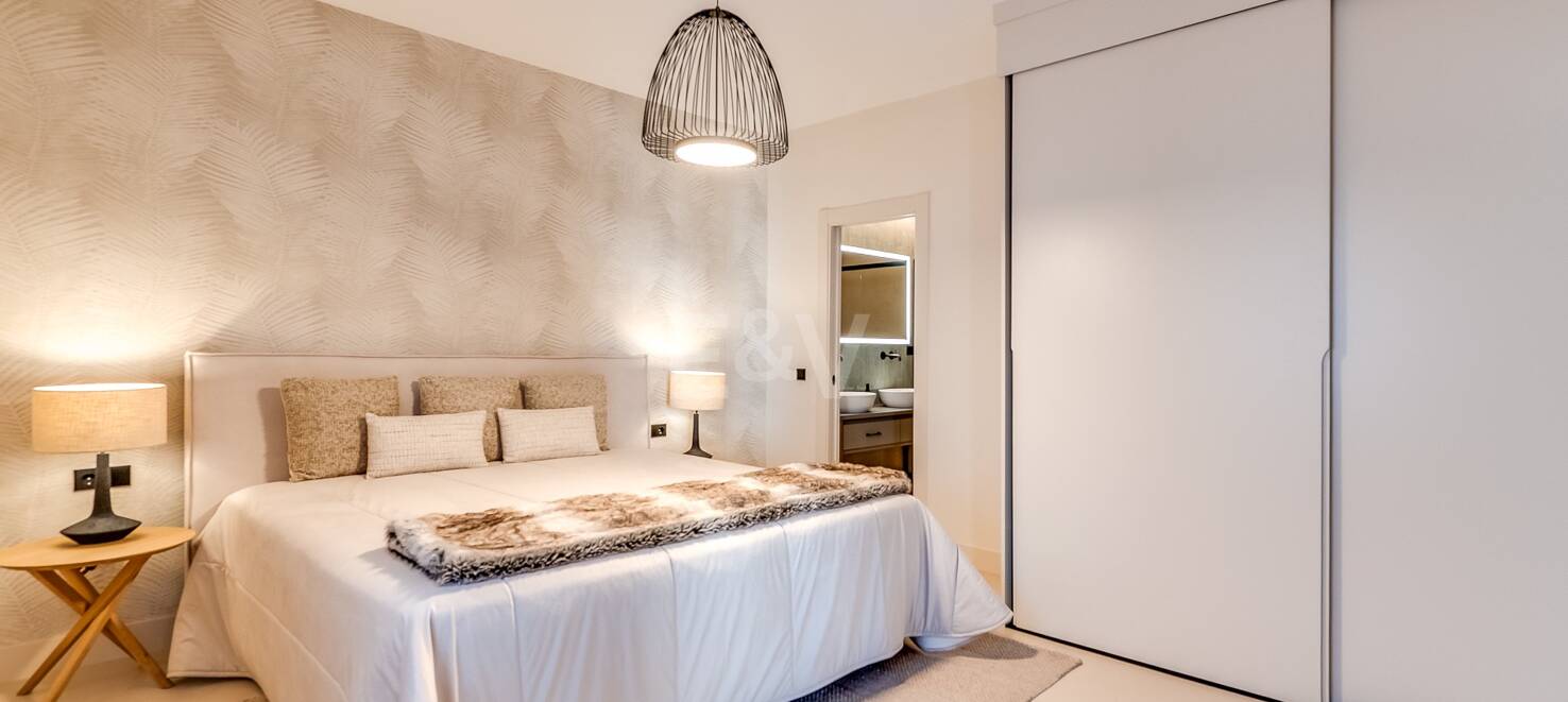 Moderniserad Portside Lägenhet i Puerto Banús