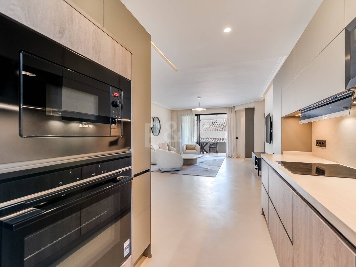 Apartamento modernizado en Puerto Banús