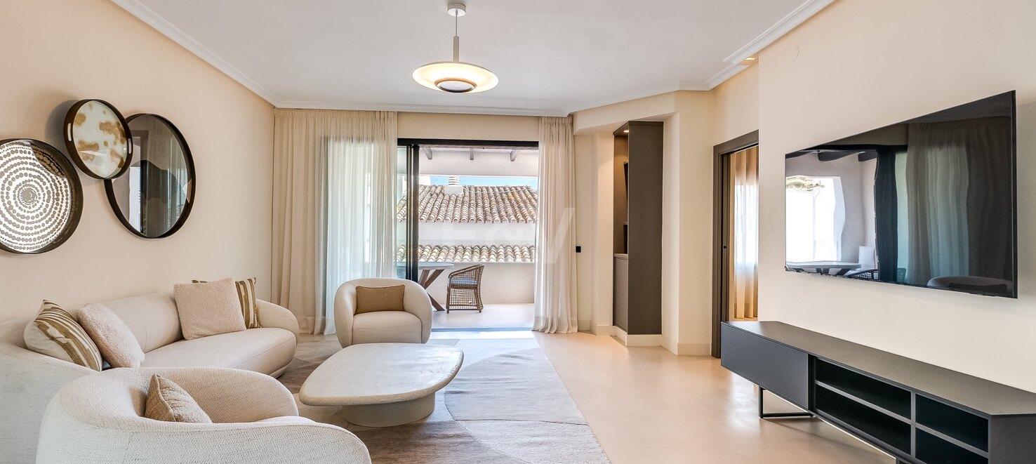 Modernised Portside Apartment in Puerto Banús