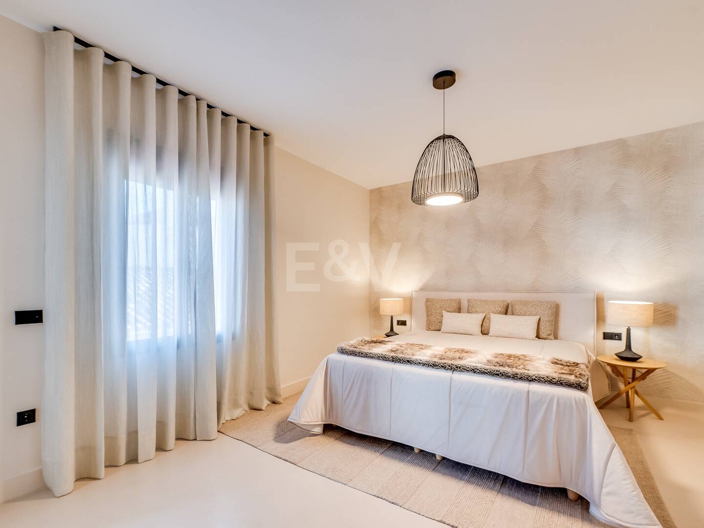 Moderniserad Portside Lägenhet i Puerto Banús