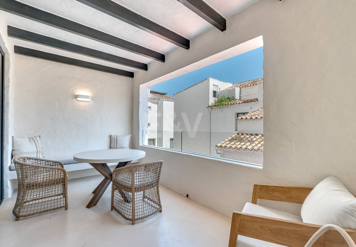 Moderniserad Portside Lägenhet i Puerto Banús