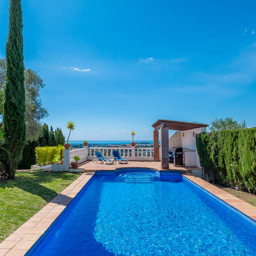 Prime Villa to Redesign with Spectacular Sea and Mountain Vistas