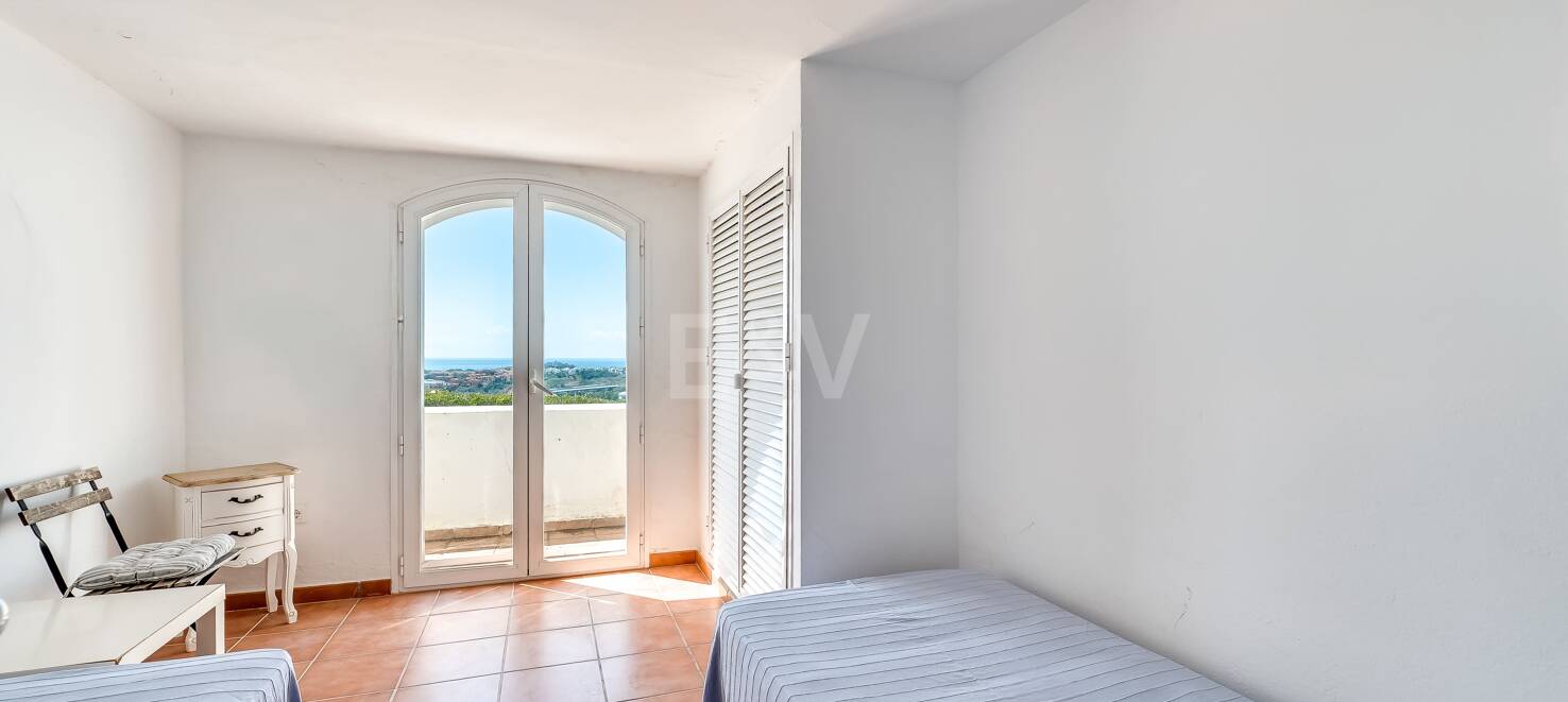 Prime Villa to Redesign with Spectacular Sea and Mountain Vistas
