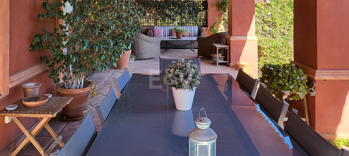 Elegant Villa med hisnande utsikt i Xarblanca, Marbella