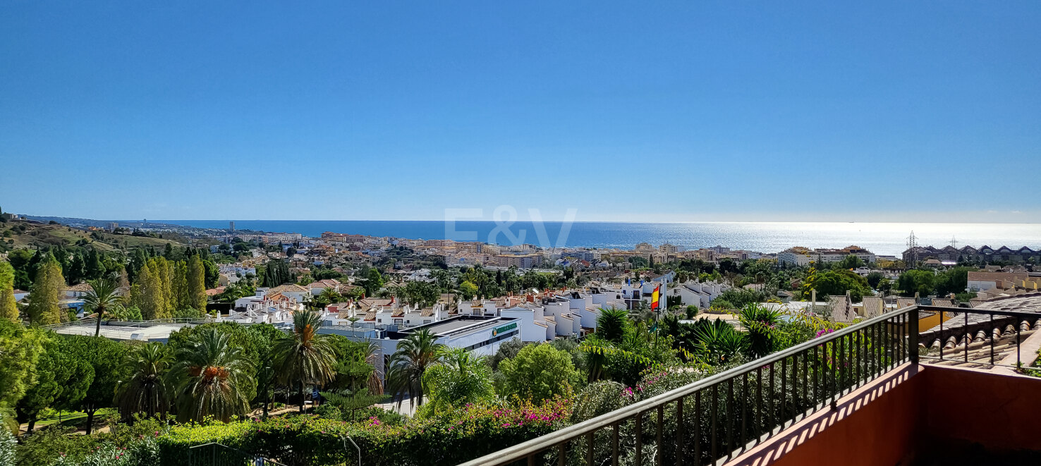 Elegant Villa med hisnande utsikt i Xarblanca, Marbella