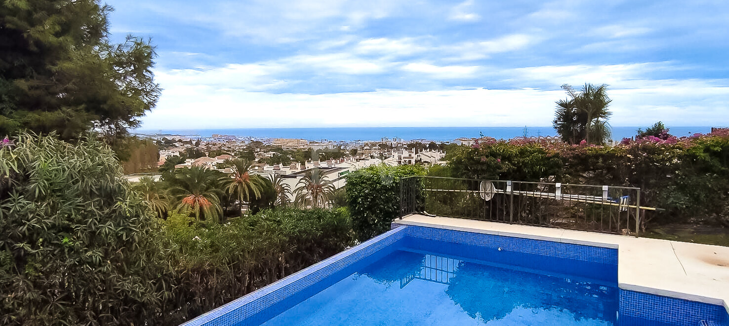 Elegant Villa med hisnande utsikt i Xarblanca, Marbella