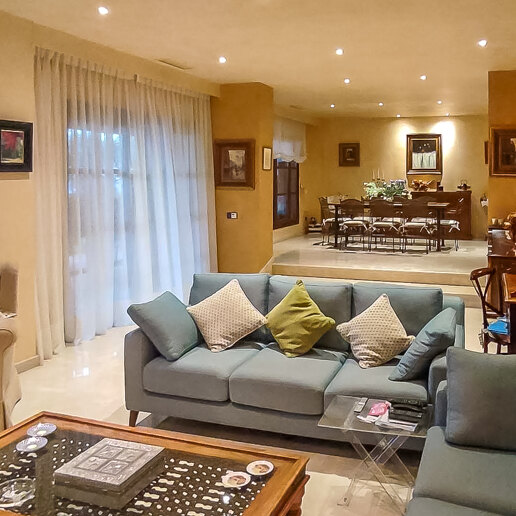 Elegant Villa med hisnande utsikt i Xarblanca, Marbella