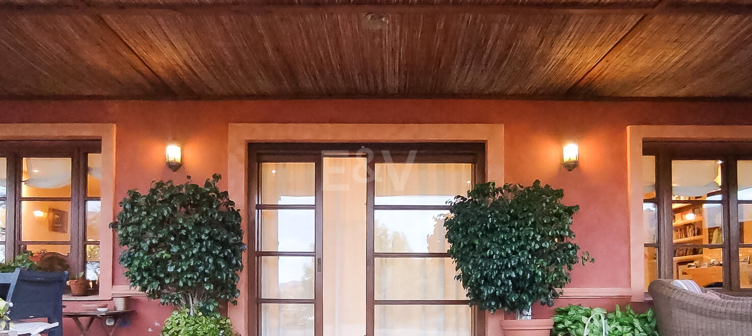 Elegant Villa med hisnande utsikt i Xarblanca, Marbella