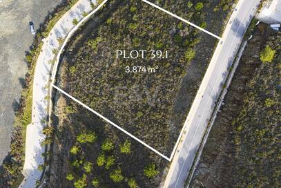 Beeindruckendes Grundstück in erstklassiger Lage, fußläufig zum Resortbereich