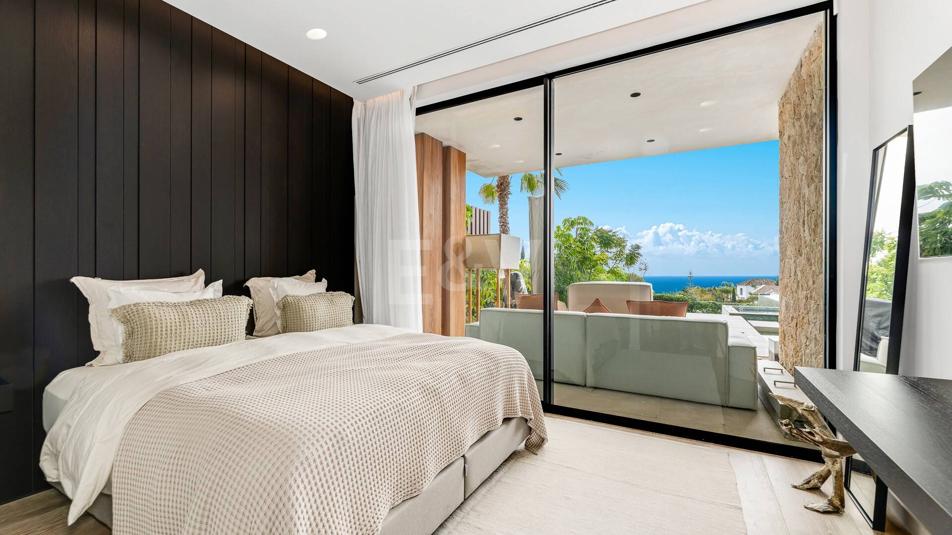 Espectacular villa en Los Flamingos con vistas panorámicas al mar