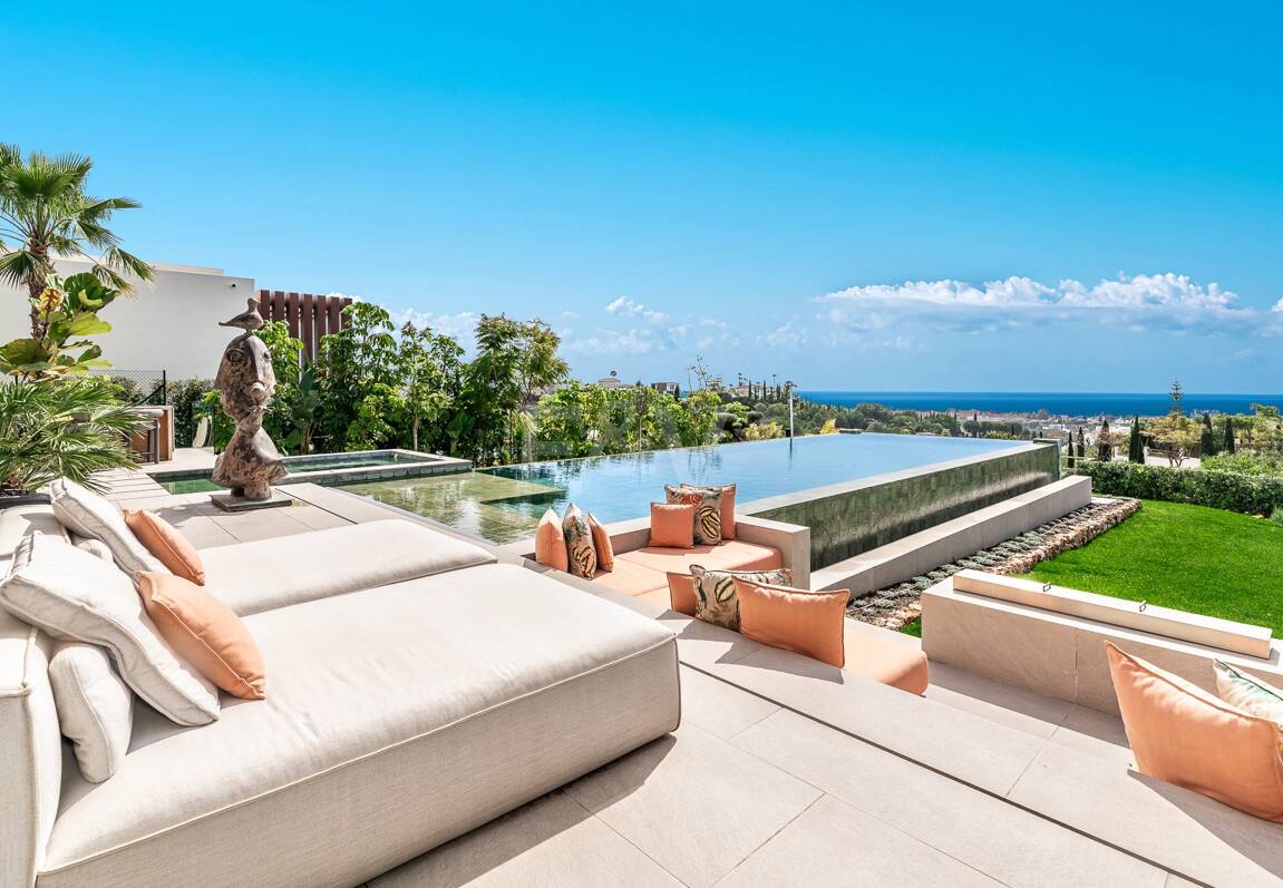 Spektakulär villa i Los Flamingos med panoramautsikt över havet