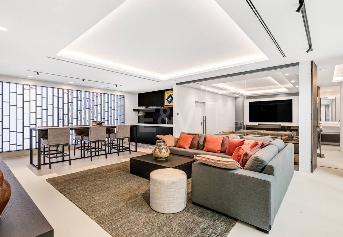 Spektakulär villa i Los Flamingos med panoramautsikt över havet