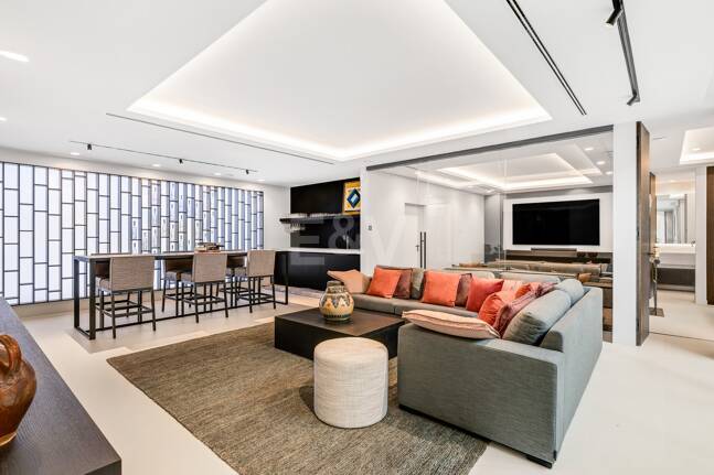 Spektakulär villa i Los Flamingos med panoramautsikt över havet