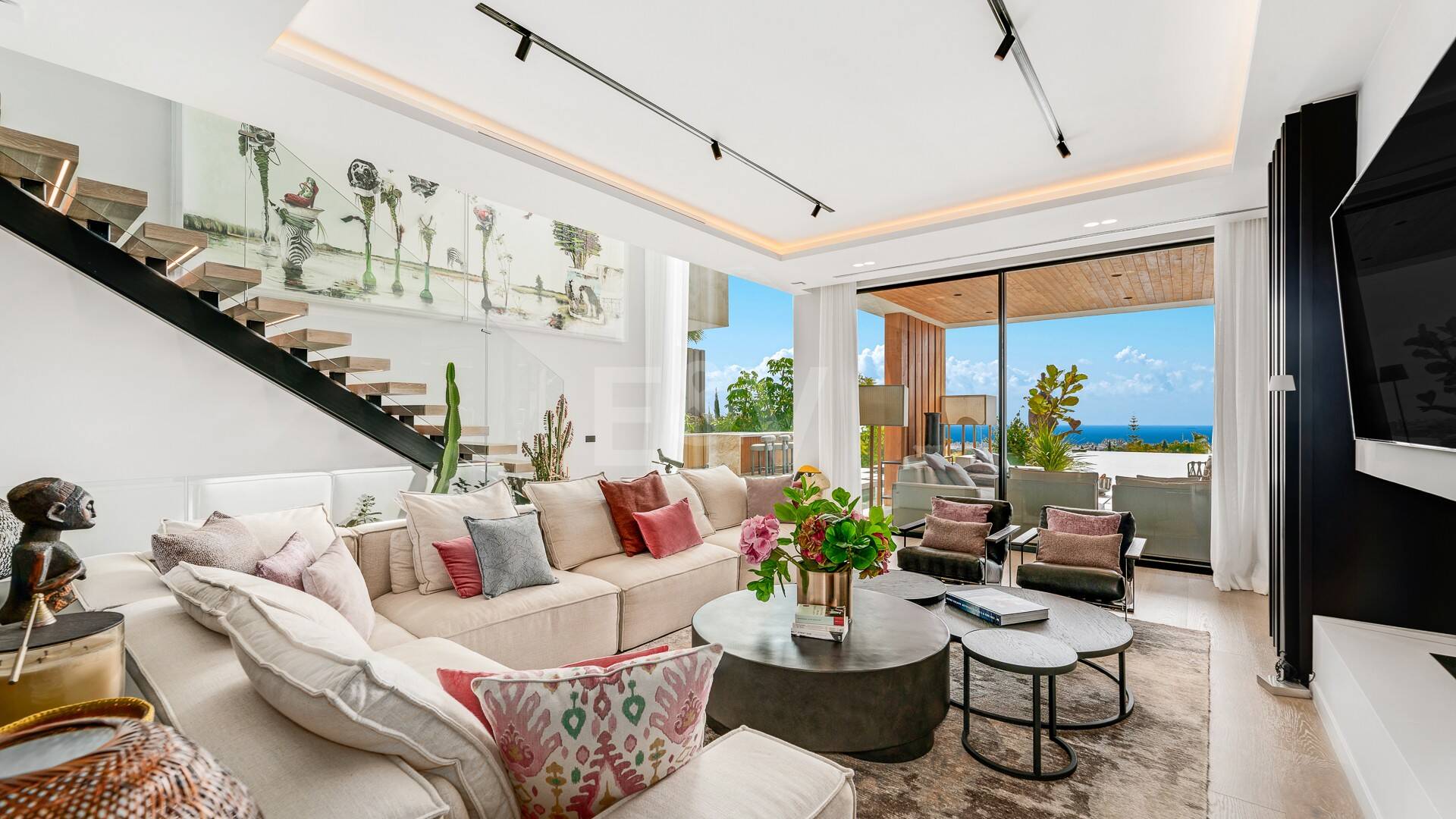 Espectacular villa en Los Flamingos con vistas panorámicas al mar