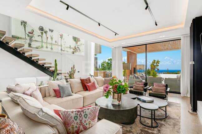 Spektakulär villa i Los Flamingos med panoramautsikt över havet