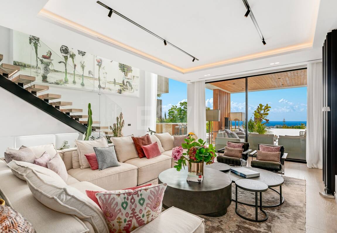 Spektakulär villa i Los Flamingos med panoramautsikt över havet