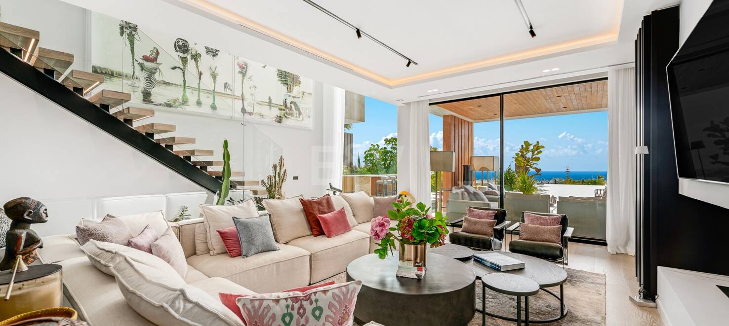Spektakulär villa i Los Flamingos med panoramautsikt över havet