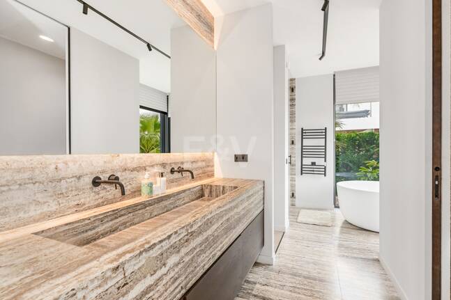 Spektakulär villa i Los Flamingos med panoramautsikt över havet