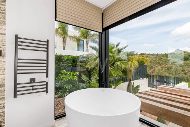 Spektakulär villa i Los Flamingos med panoramautsikt över havet