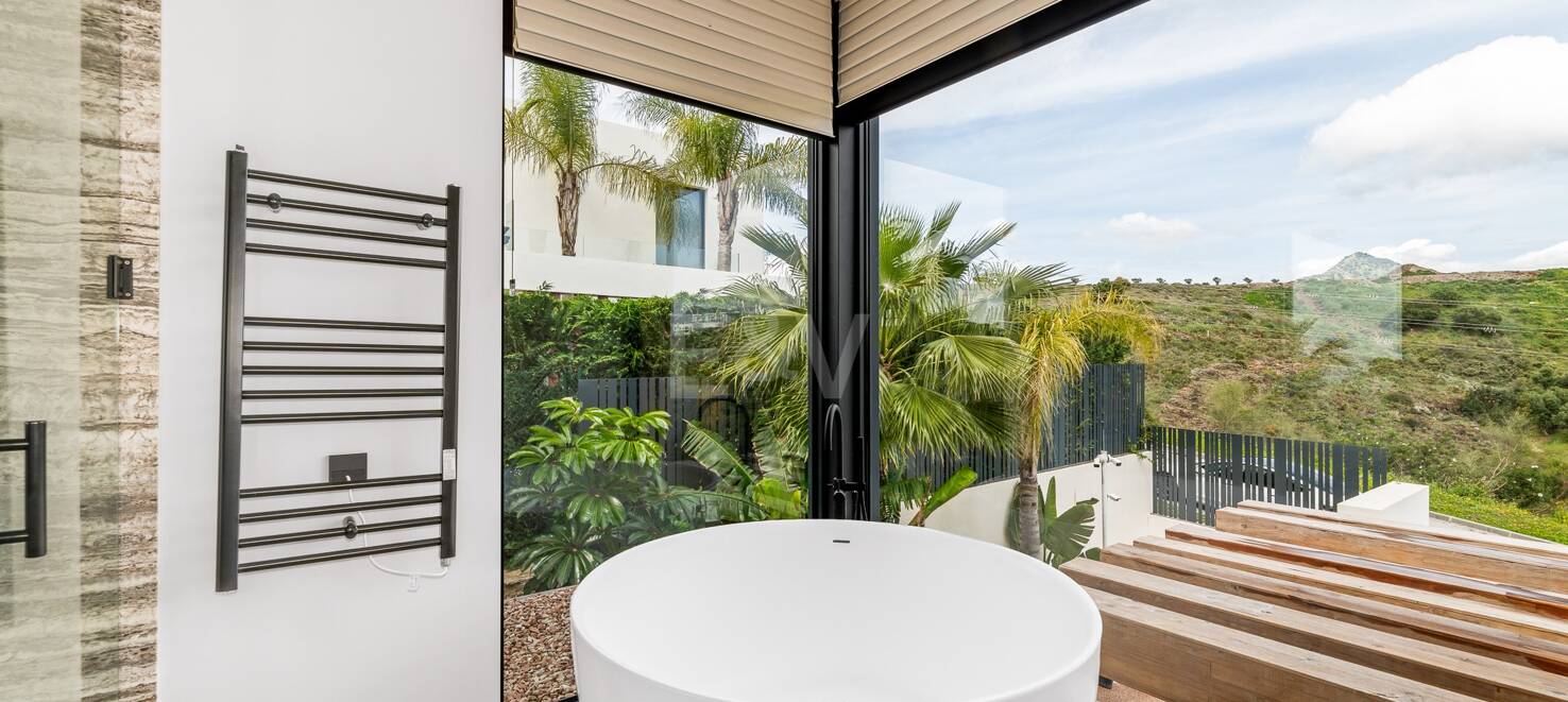 Spektakulär villa i Los Flamingos med panoramautsikt över havet