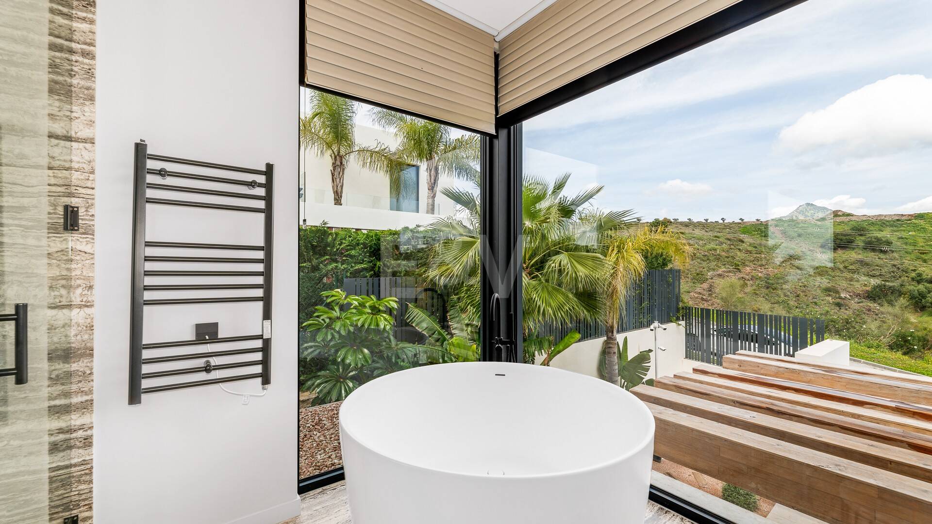 Spektakulär villa i Los Flamingos med panoramautsikt över havet