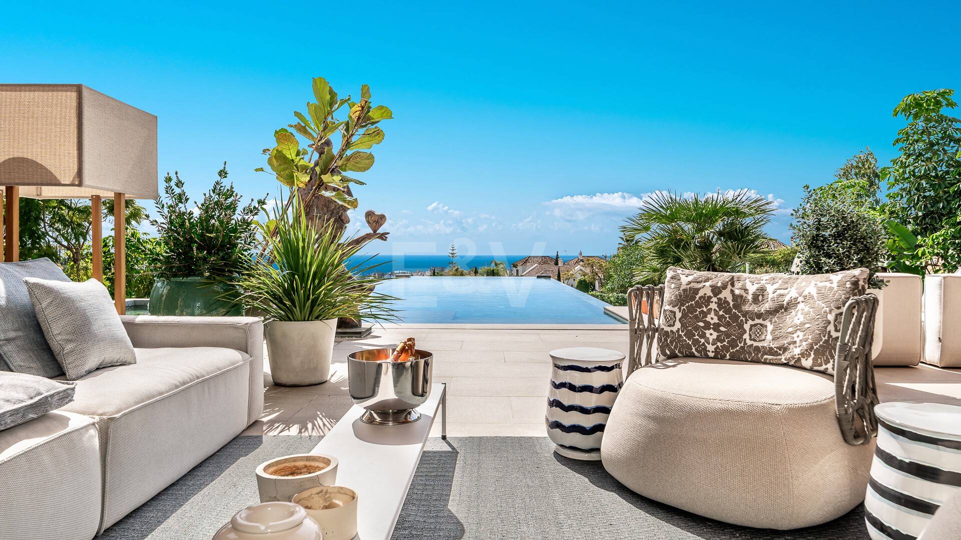 Spektakulär villa i Los Flamingos med panoramautsikt över havet