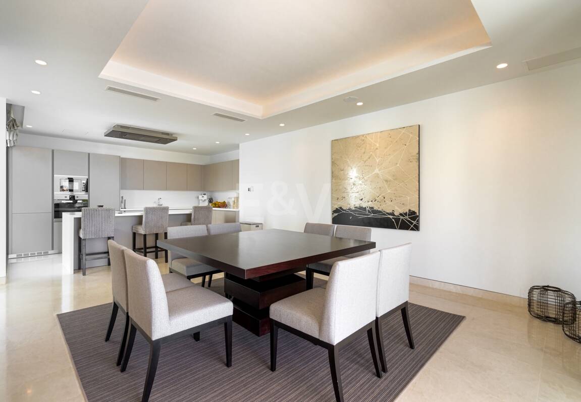 Luxury Modern villa with sea views in La Alqueria