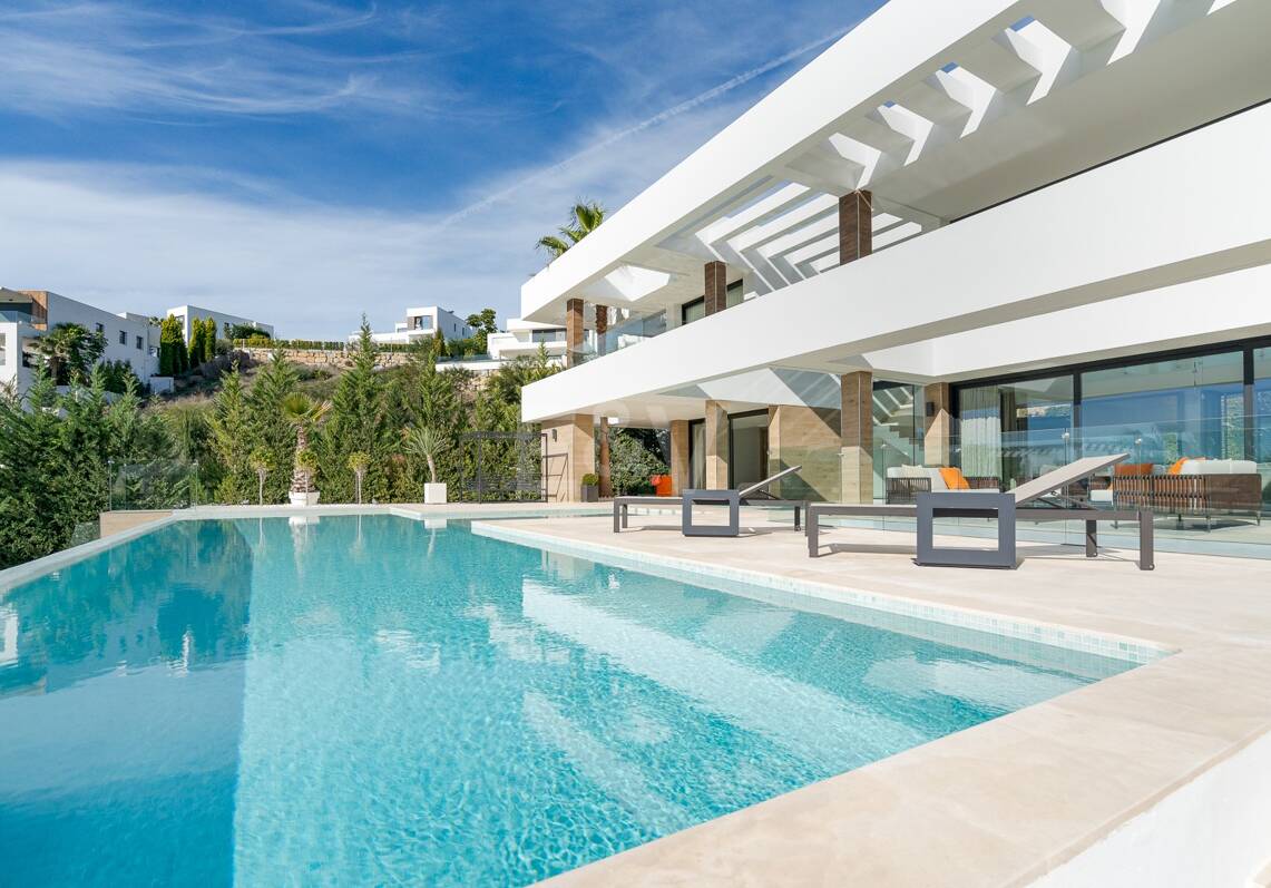 Luxuriöse moderne Villa mit Meerblick in La Alqueria