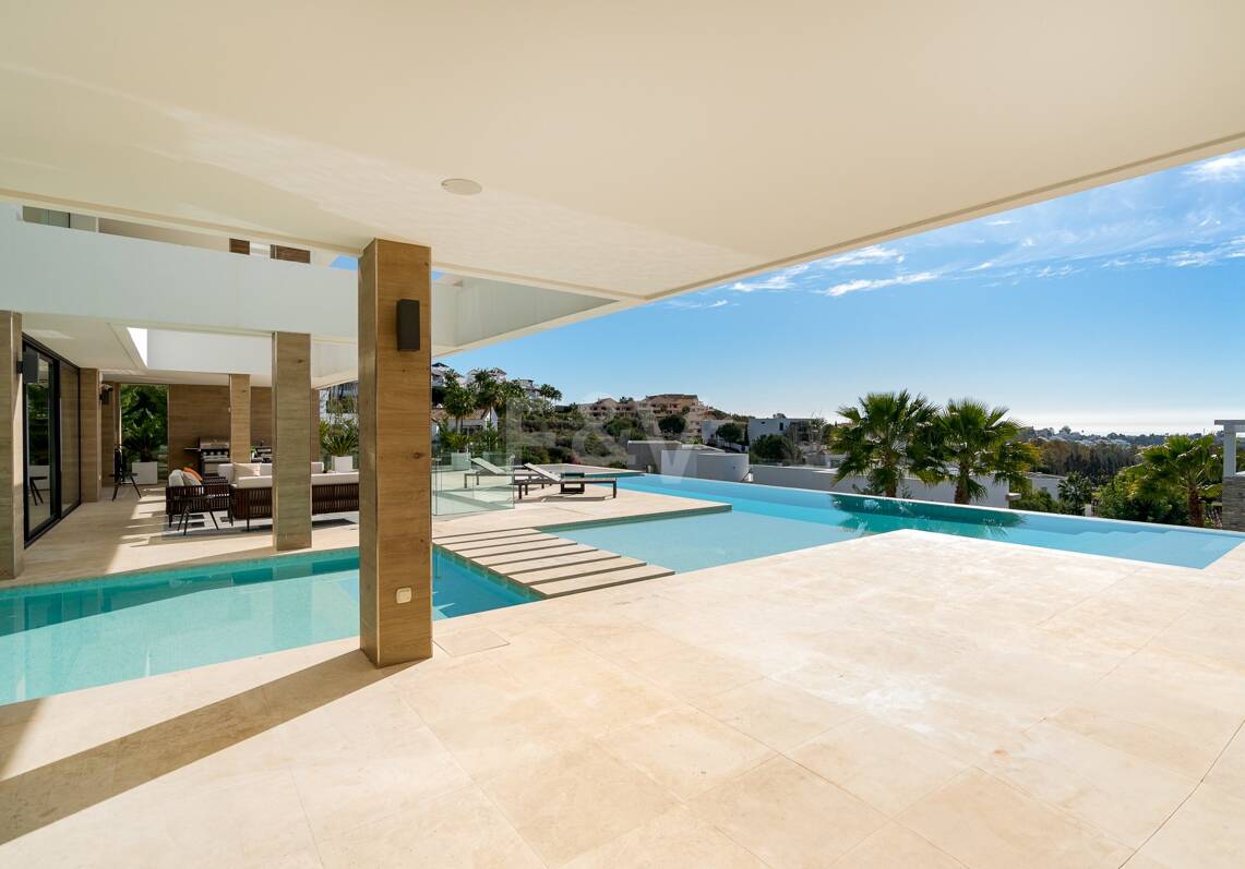Luxuriöse moderne Villa mit Meerblick in La Alqueria