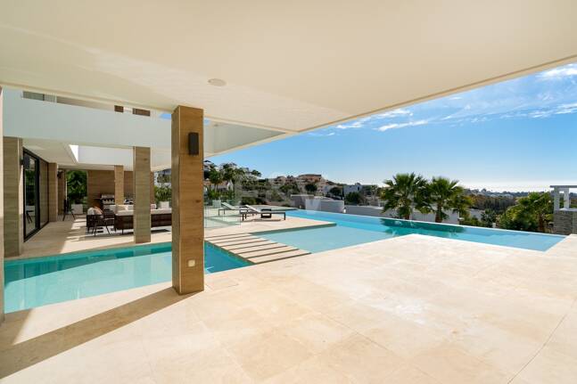 Luxury Modern villa with sea views in La Alqueria